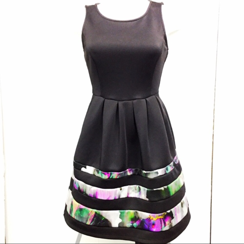 XS Structured Black & Watercolor Dress w POCKETS!